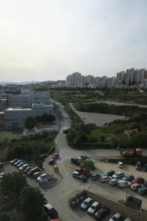 Apartment Veseli Spalato Esterno foto