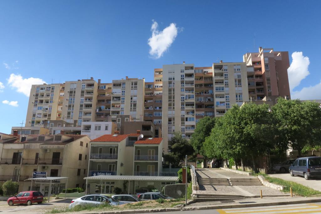 Apartment Veseli Spalato Esterno foto